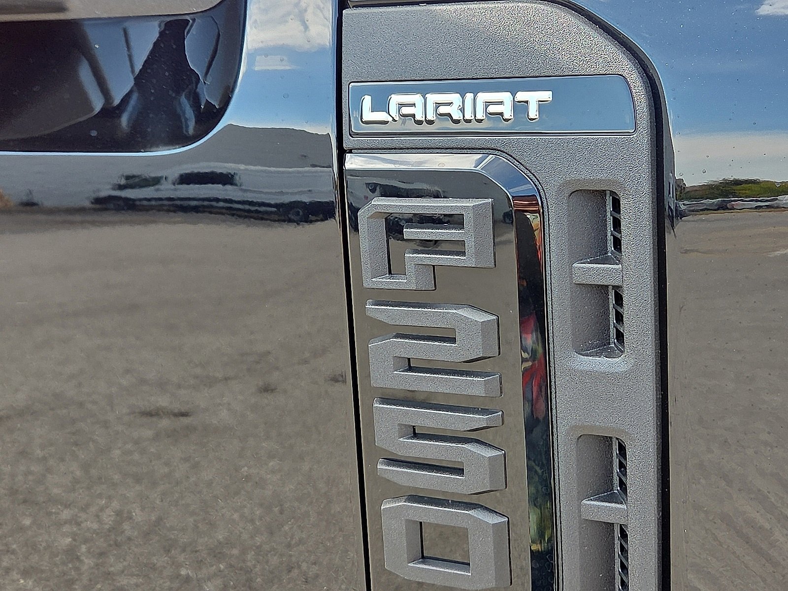 New 2026 Ford F250 Lariat image 8