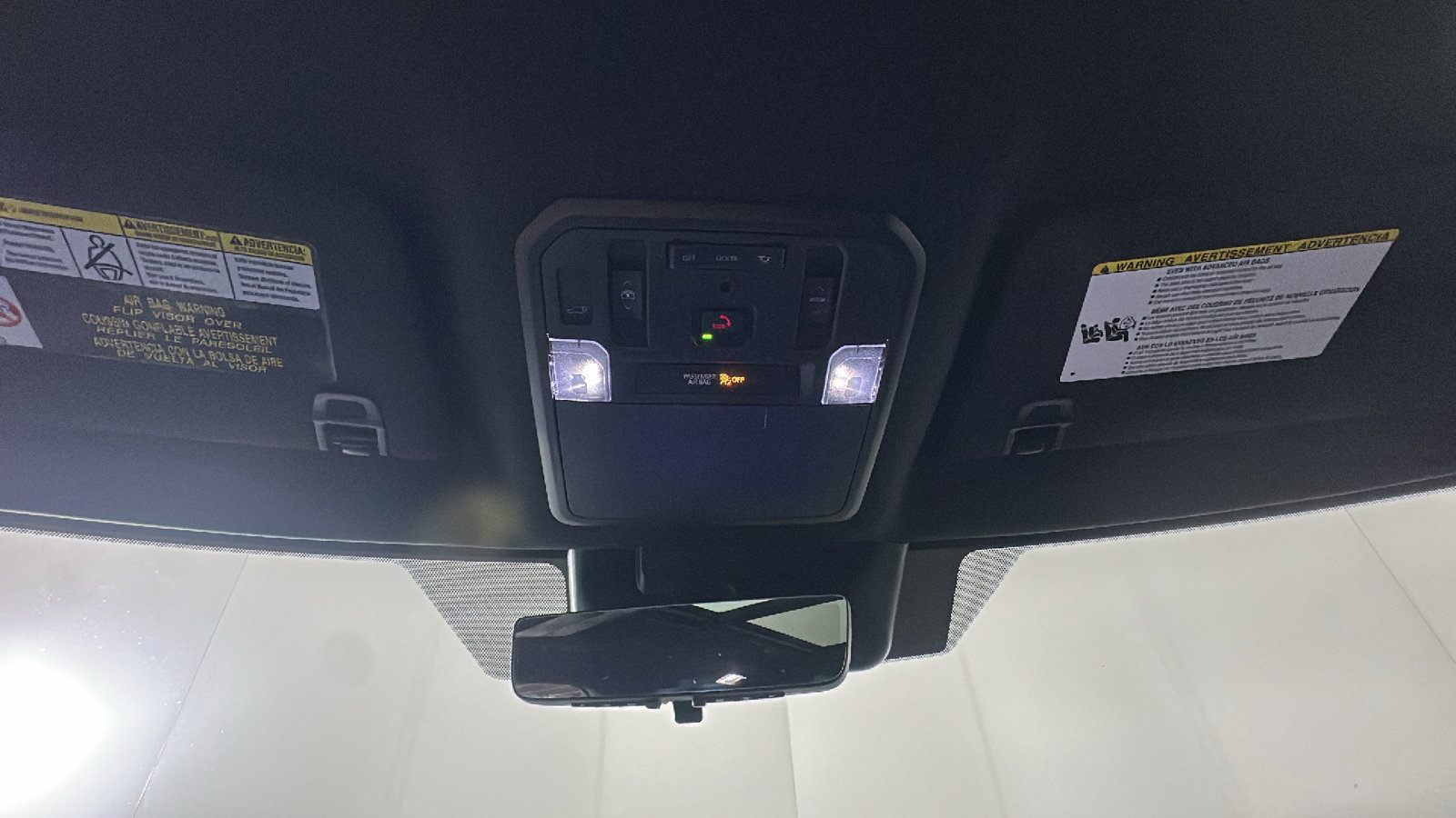 Used 2025 Toyota Sequoia Limited w/ Tow Technology Package AWD/4WD image 32