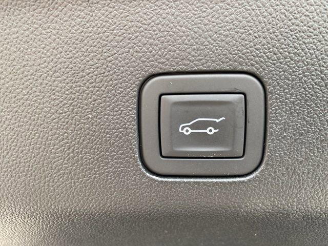 Used 2025 GMC Yukon Denali Ultimate image 36