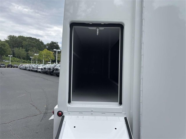 New 2026 Ford E-350 and Econoline 350 Super Duty w/ Power Equipment Group image 23