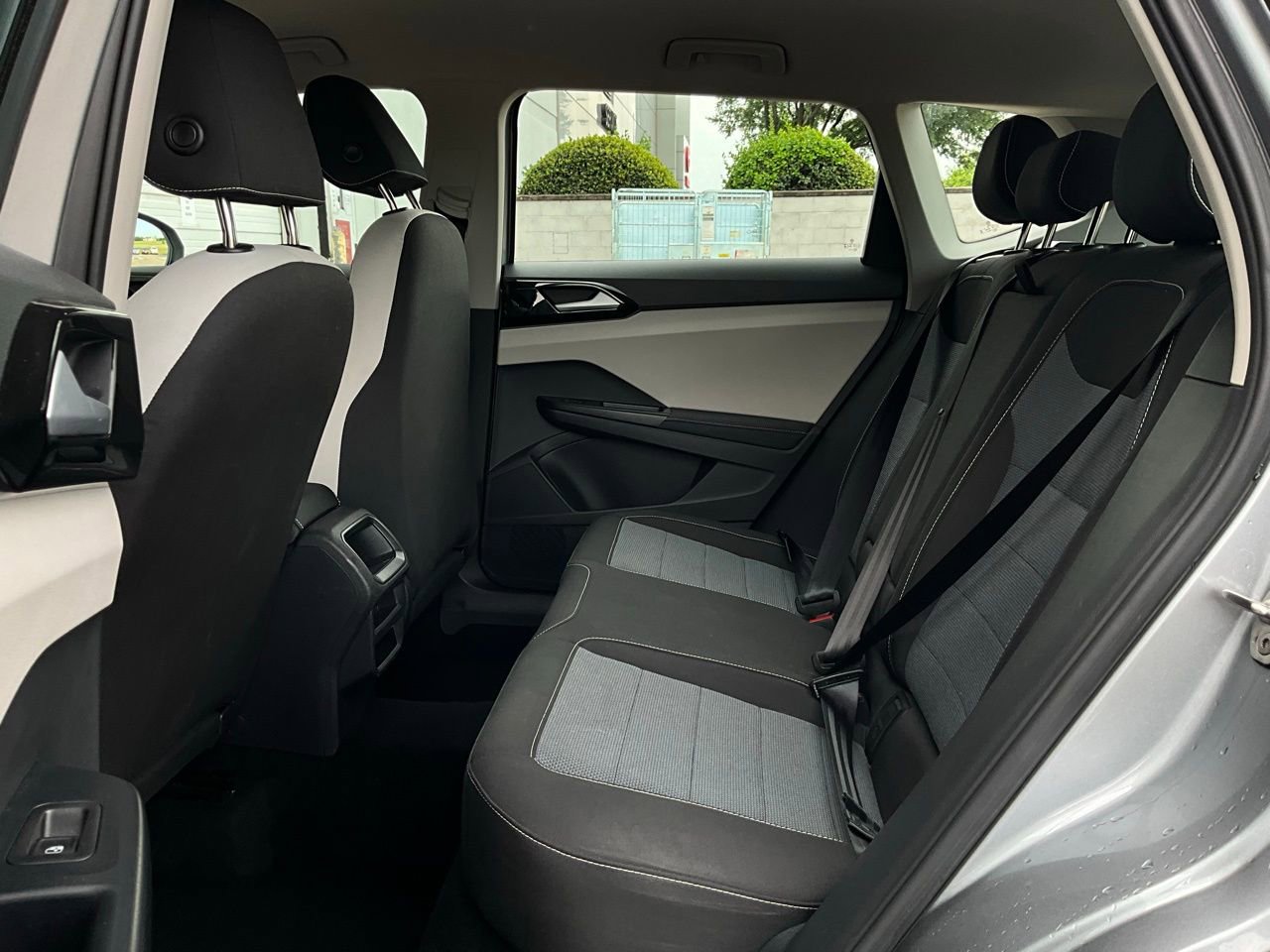 Used 2025 Volkswagen Taos S image 11