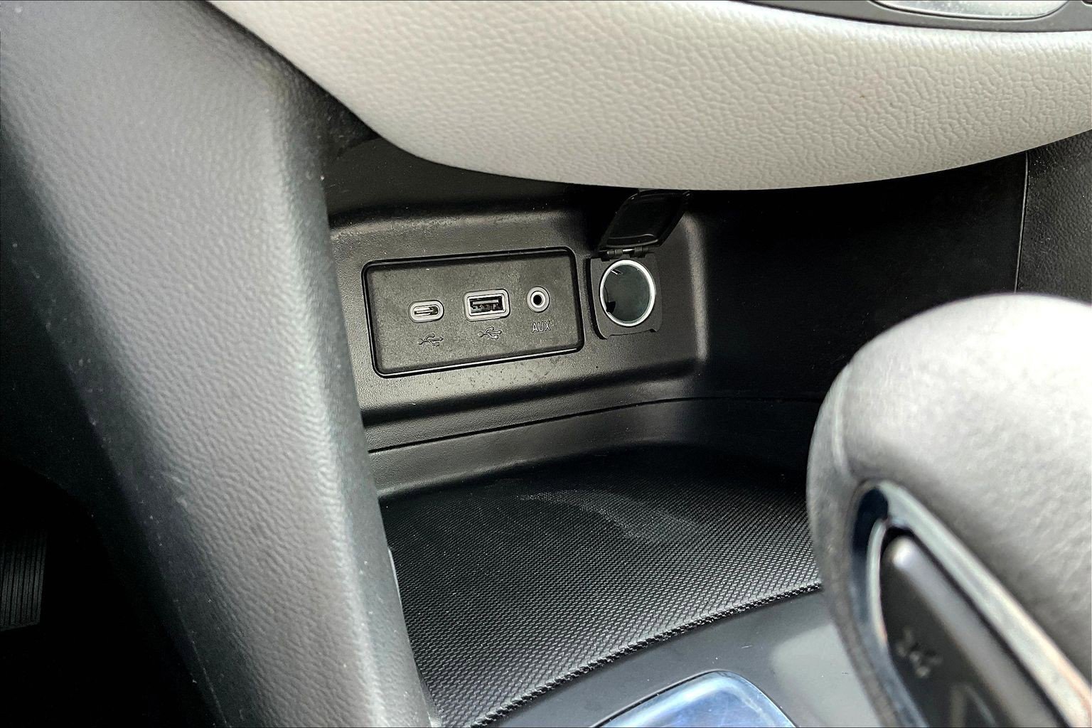 Certified 2024 Chevrolet Equinox LS FWD image 25
