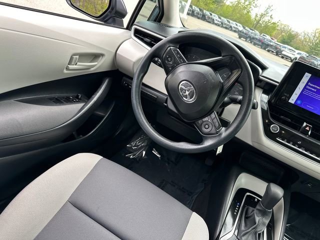 Used 2025 Toyota Corolla LE FWD image 20
