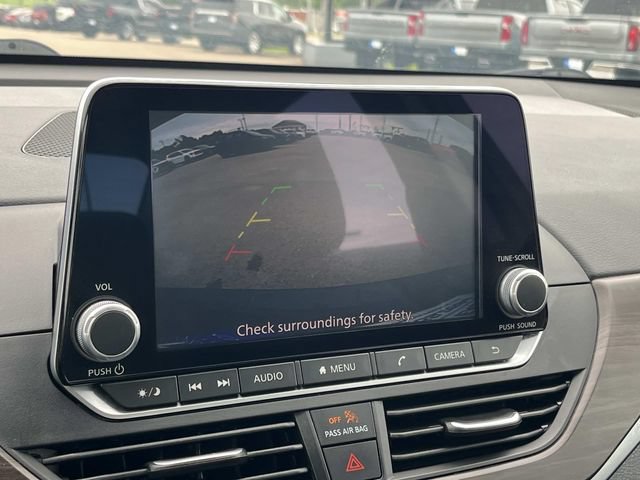 Used 2025 Nissan Altima 2.5 SV FWD image 29