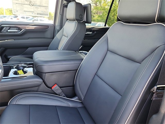 New 2026 GMC Yukon Elevation w/ Elevation Premium Package image 14