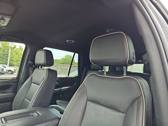 Used 2023 GMC Yukon SLT RWD image 18