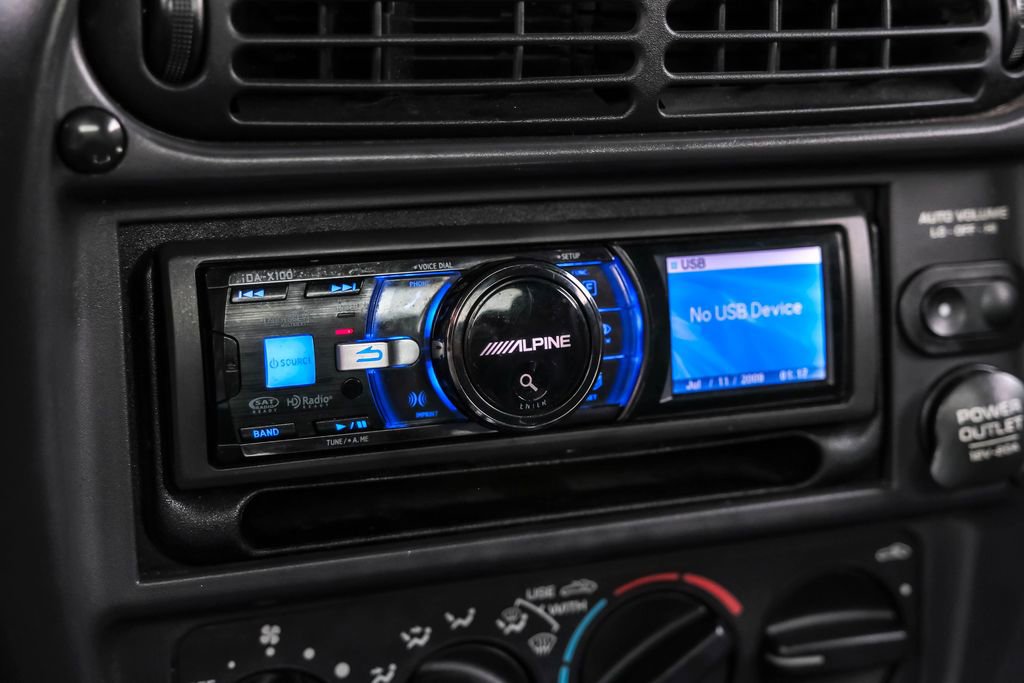 Used 2001 Chrysler Prowler image 23