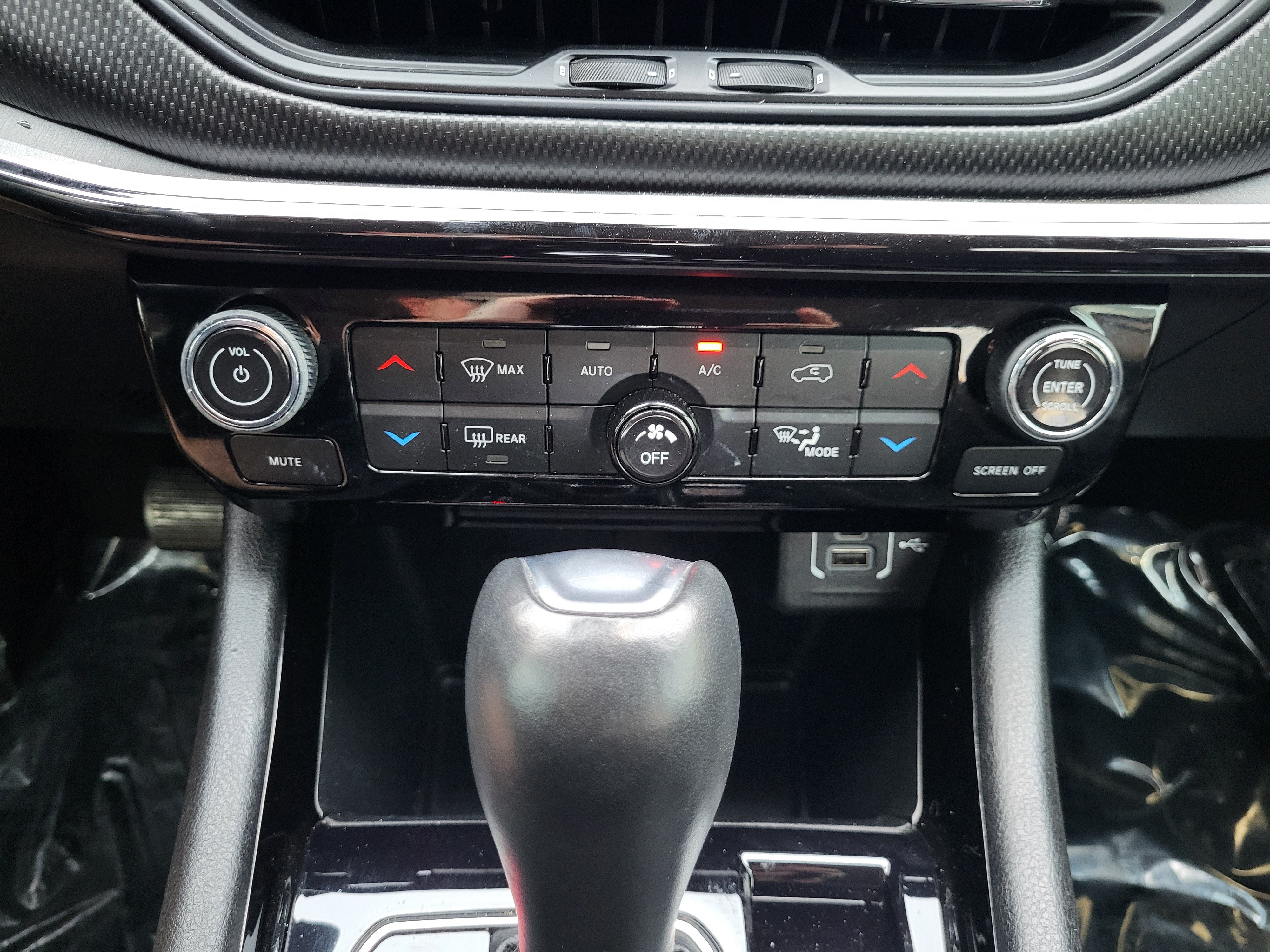 Used 2022 Jeep Compass Trailhawk w/ Trailhawk Convenience Group AWD/4WD image 19