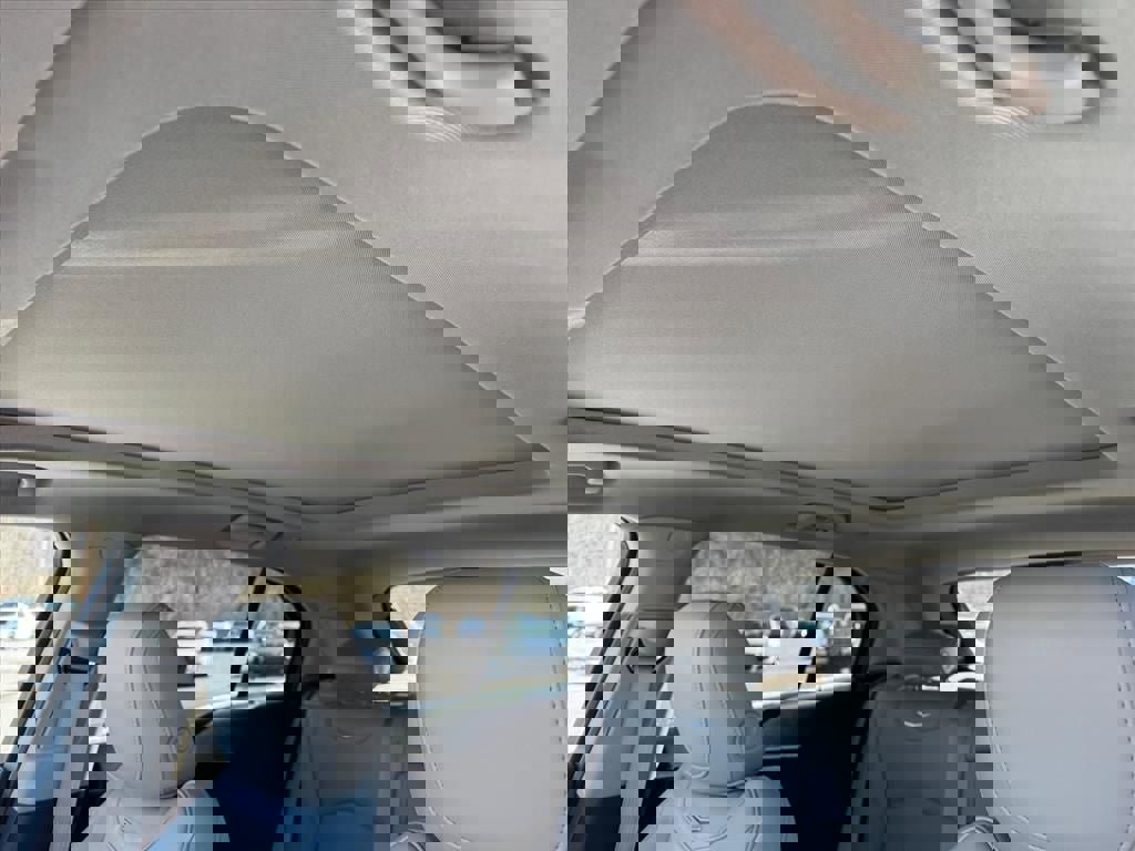 Used 2019 Cadillac XT4 Premium Luxury image 16