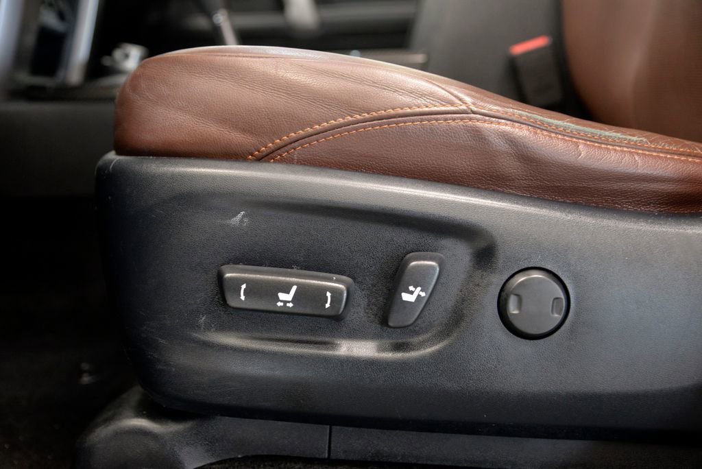 Used 2016 Toyota 4Runner Limited AWD/4WD image 16