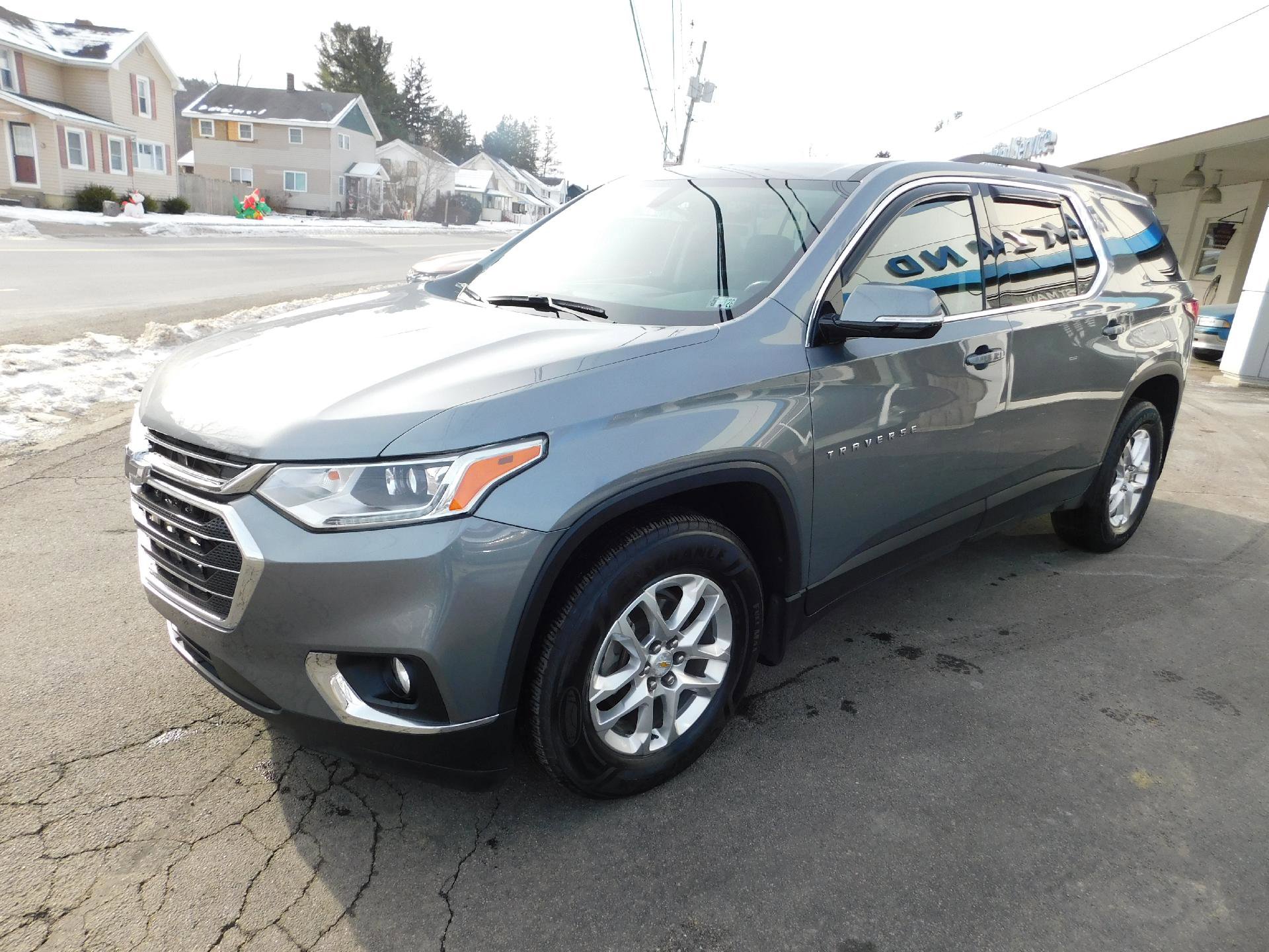 Used 2019 Chevrolet Traverse LT w/ LPO, Floor Liner Package image 1