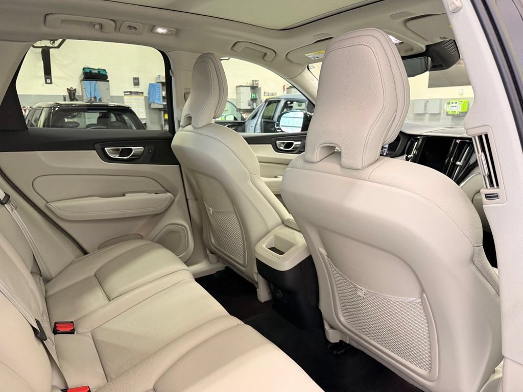 Used 2023 Volvo XC60 B5 Plus w/ Protection Package Premier AWD/4WD image 24