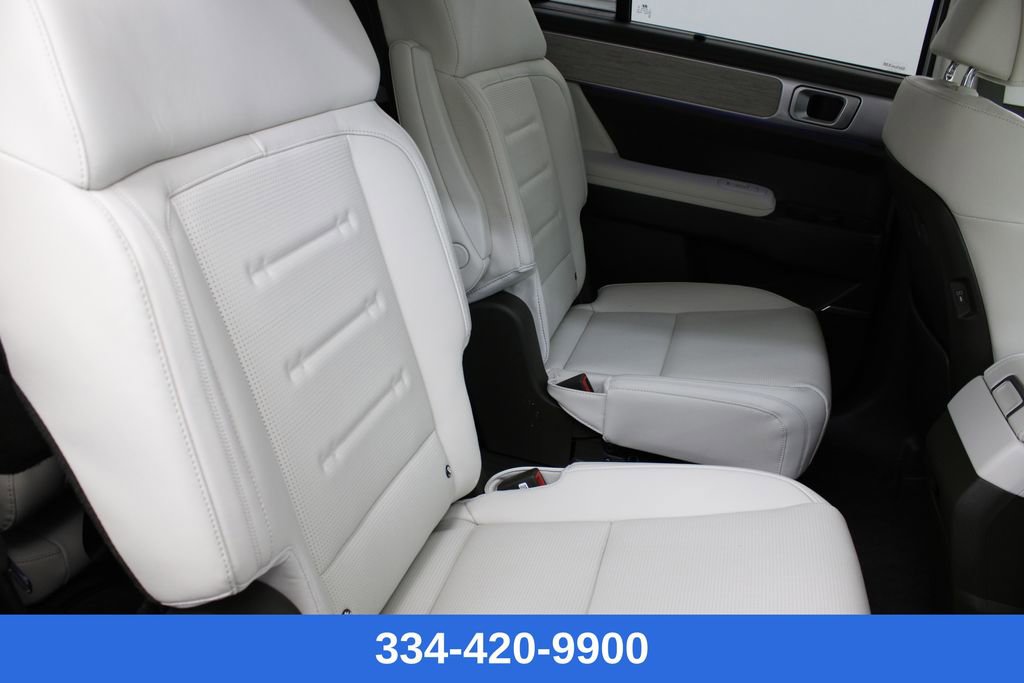 Used 2025 Hyundai Santa Fe Calligraphy image 21