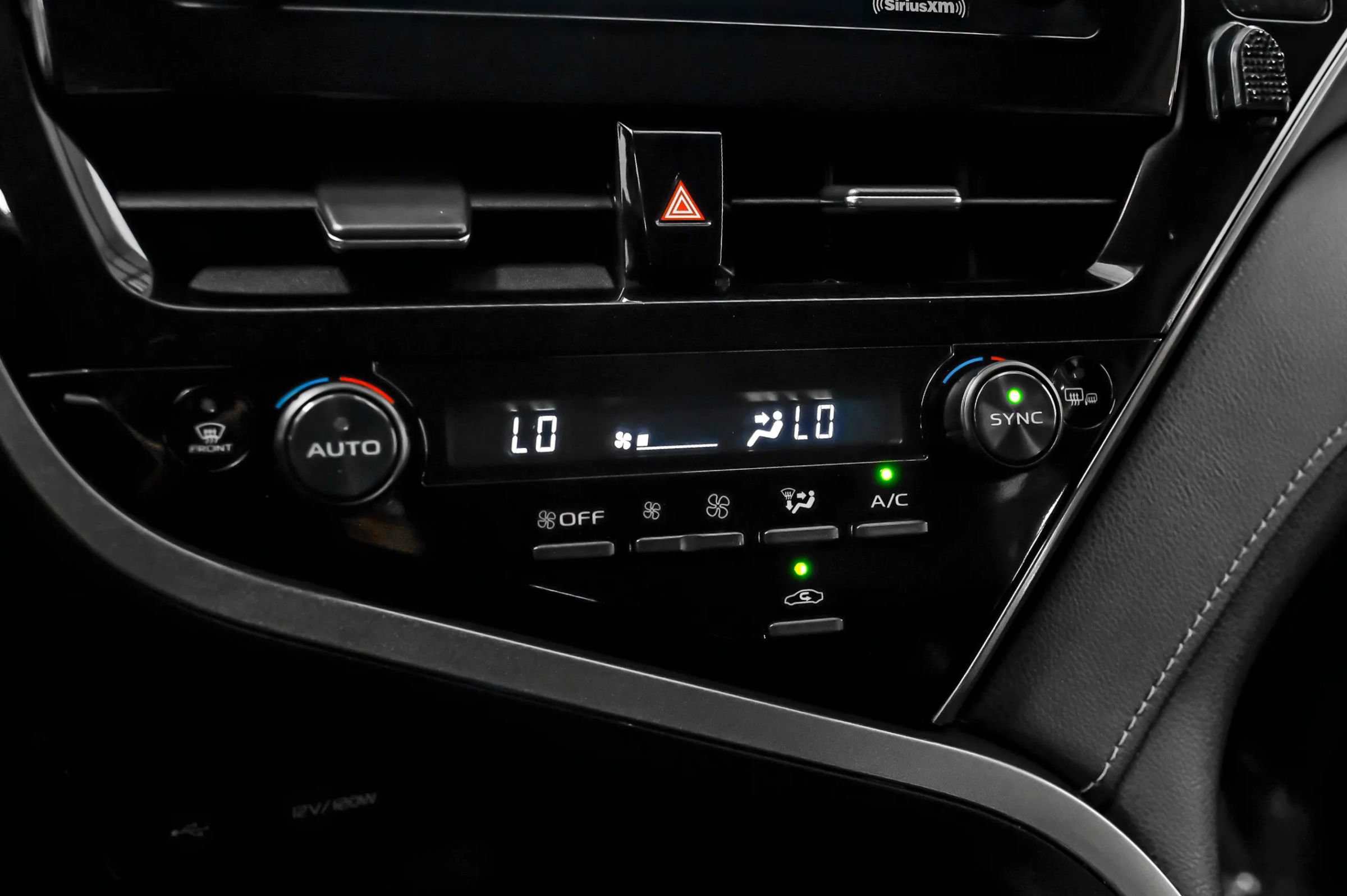 Used 2022 Toyota Camry SE FWD image 20