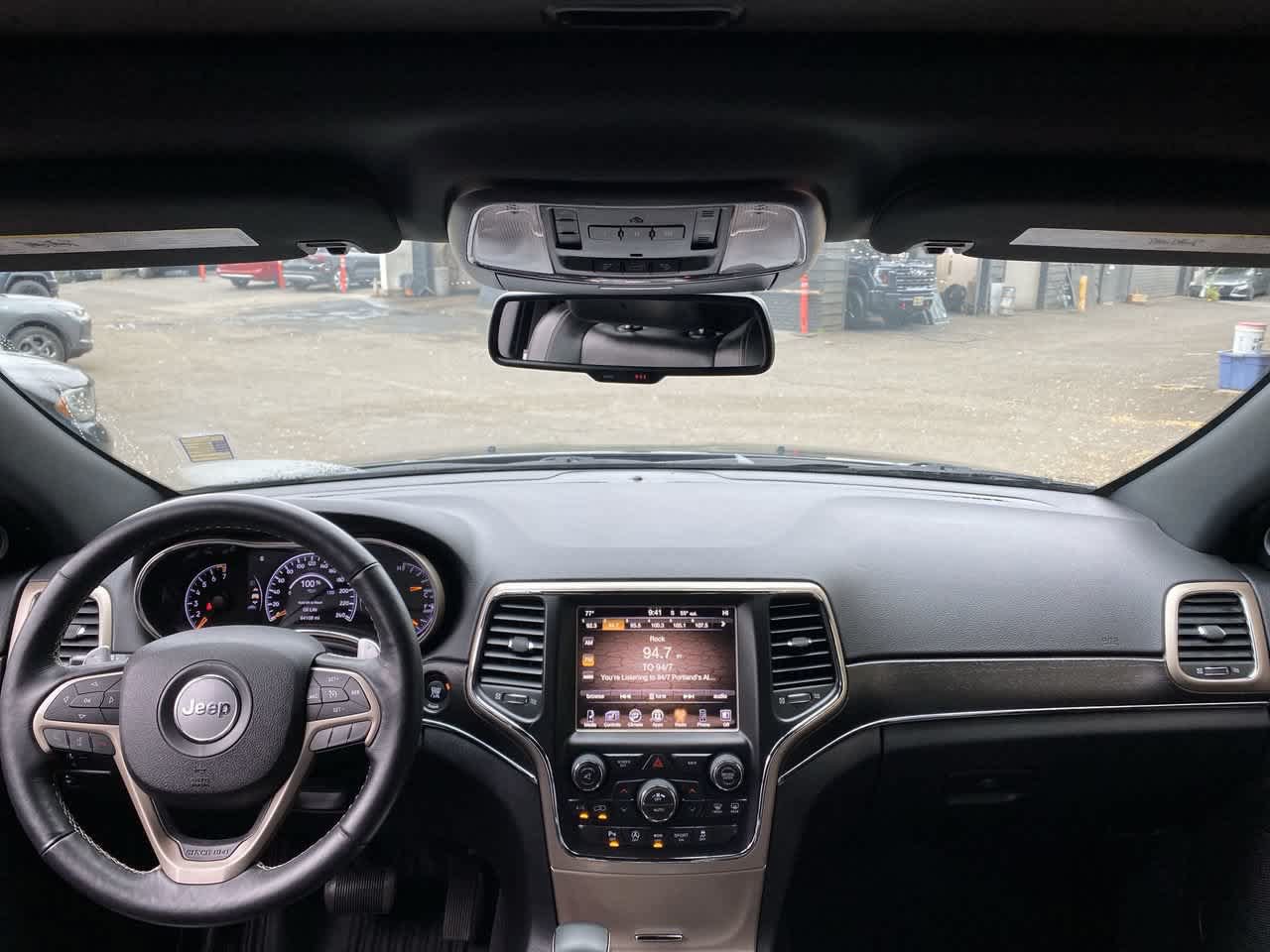 Used 2016 Jeep Grand Cherokee Limited AWD/4WD image 12