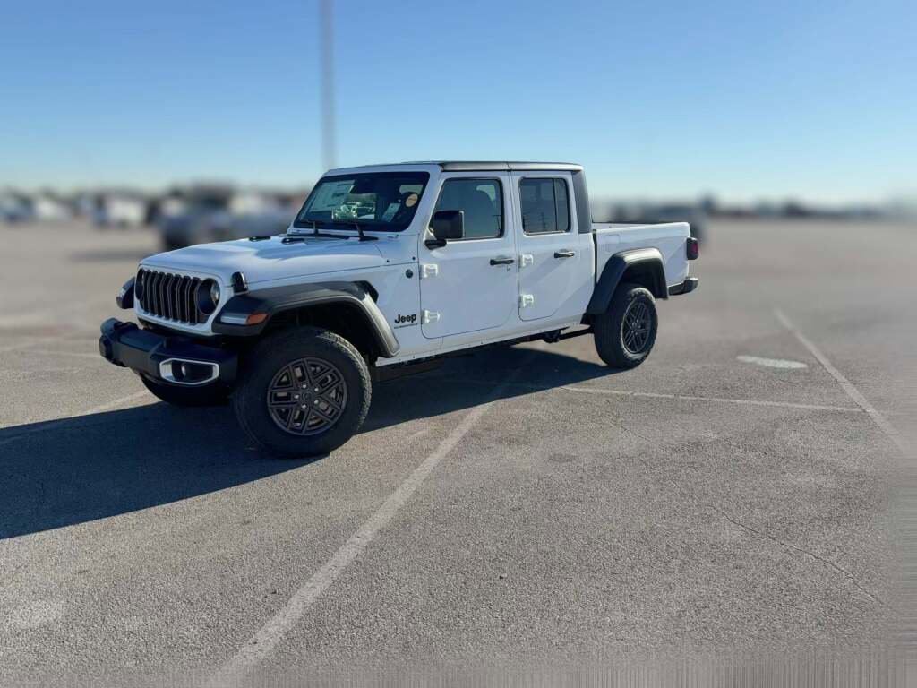 New 2026 Jeep Gladiator Sport image 4