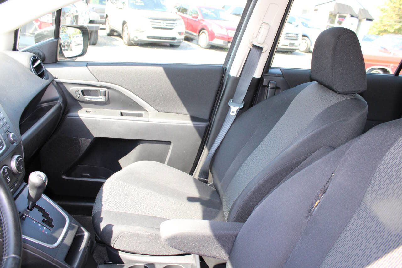 Used 2012 MAZDA MAZDA5 Touring w/ Moonroof & Audio Pkg image 14