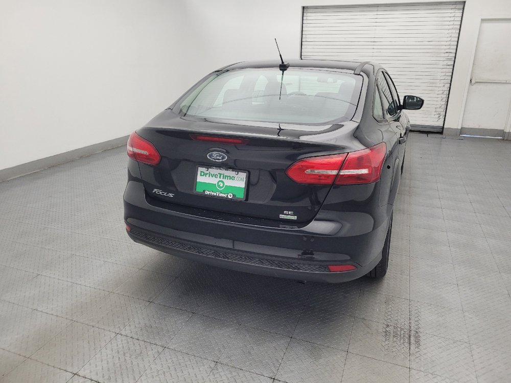 Used 2018 Ford Focus SE w/ SE Appearance Package FWD image 7