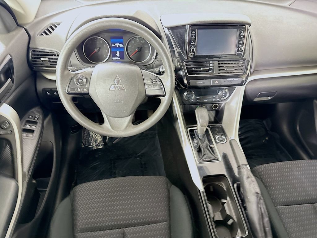 Used 2022 Mitsubishi Eclipse Cross ES image 3