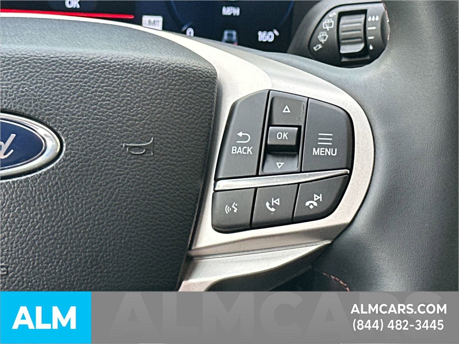 Used 2025 Ford Explorer Active AWD/4WD image 30