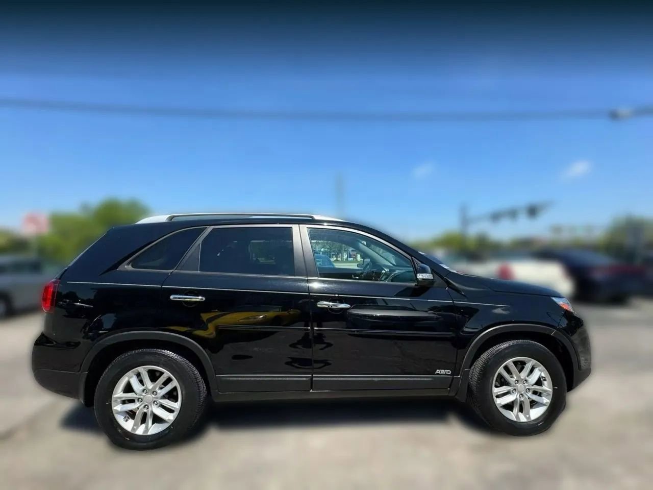 Used 2015 Kia Sorento LX image 2