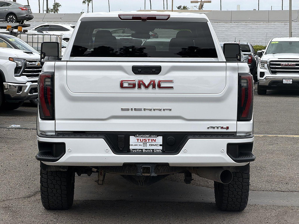 Used 2025 GMC Sierra 2500 AT4 AWD/4WD image 6