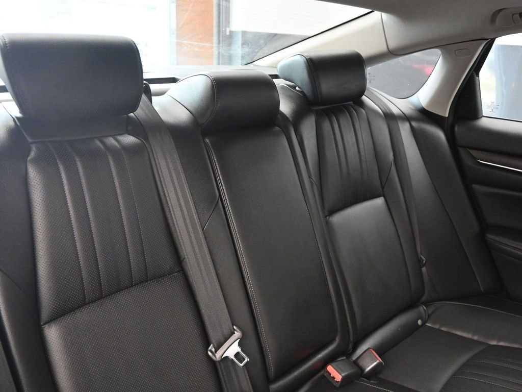 Used 2021 Honda Accord Touring image 14