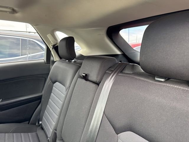 Used 2018 Ford Edge SE image 4