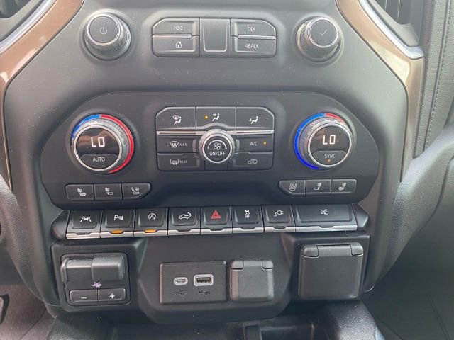 Used 2019 Chevrolet Silverado 1500 High Country w/ Technology Package image 22