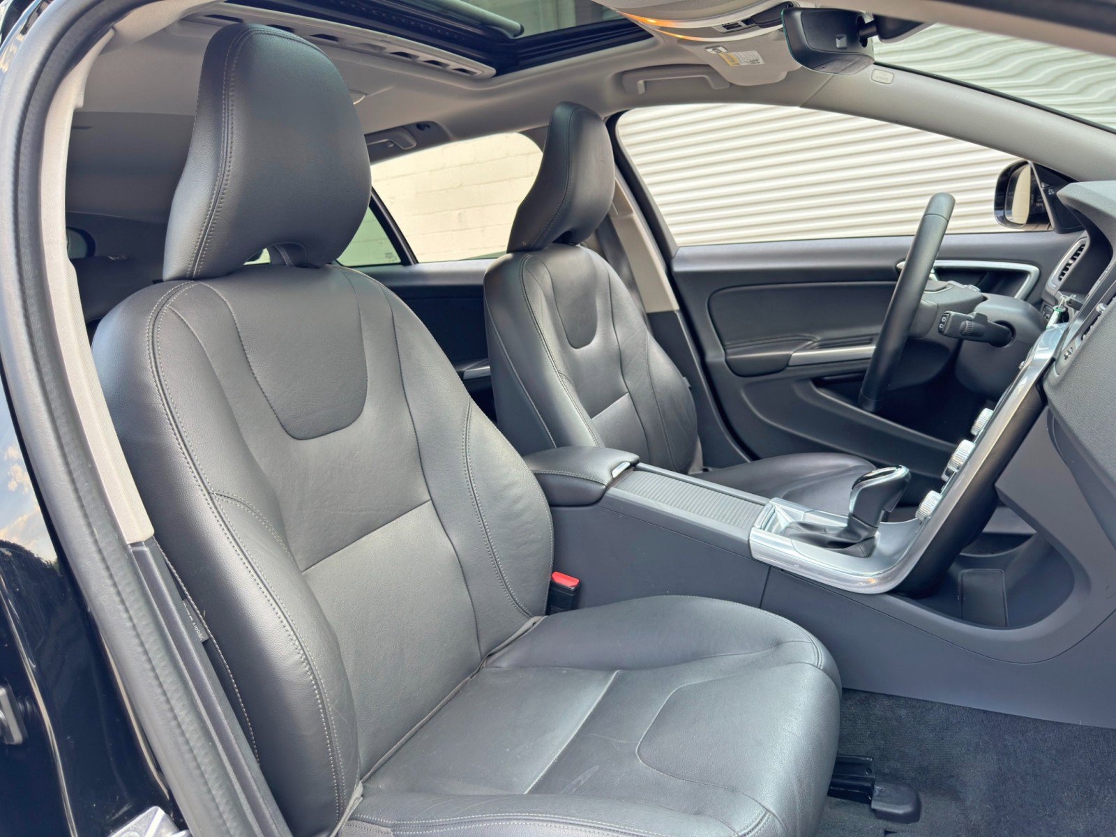 Used 2018 Volvo V60 T5 Cross Country w/ Convenience Package AWD/4WD image 33