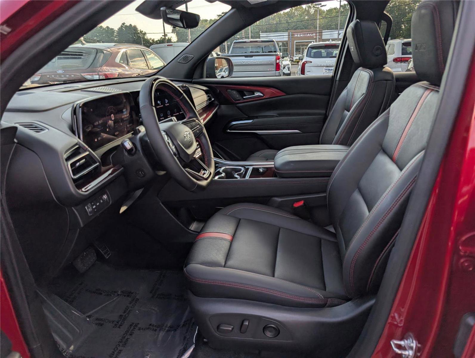 Used 2024 Chevrolet Traverse RS w/ LPO, Floor Liner Package image 20