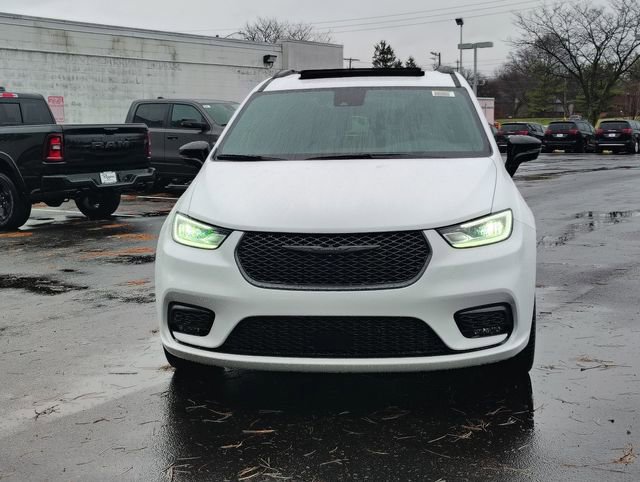New 2026 Chrysler Pacifica Select image 38