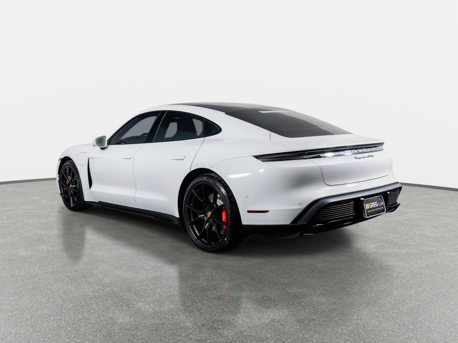 Used 2024 Porsche Taycan GTS w/ Premium Package (P6U) AWD/4WD image 31