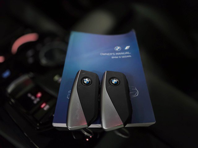 Used 2026 BMW i5 eDrive40 w/ M Sport Package image 43