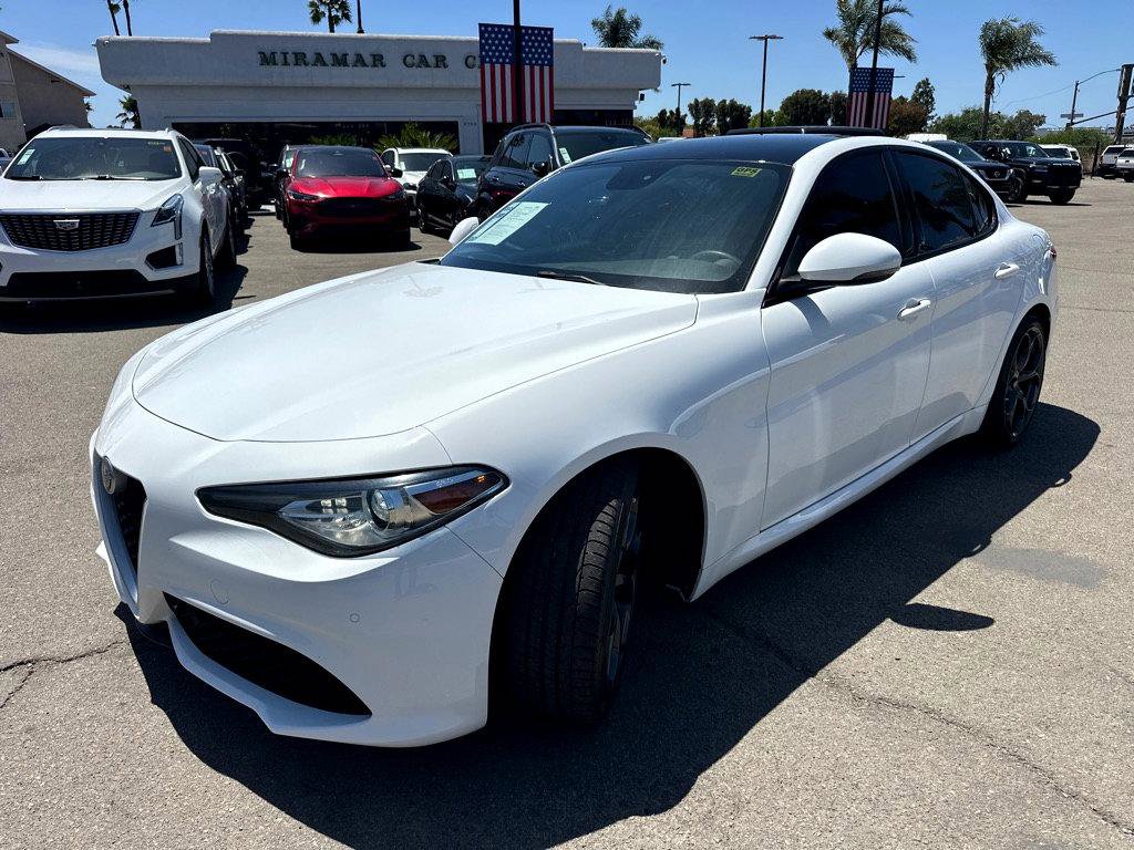 Used 2019 Alfa Romeo Giulia Ti Sport w/ Quick Order Package 22U Sport RWD image 11