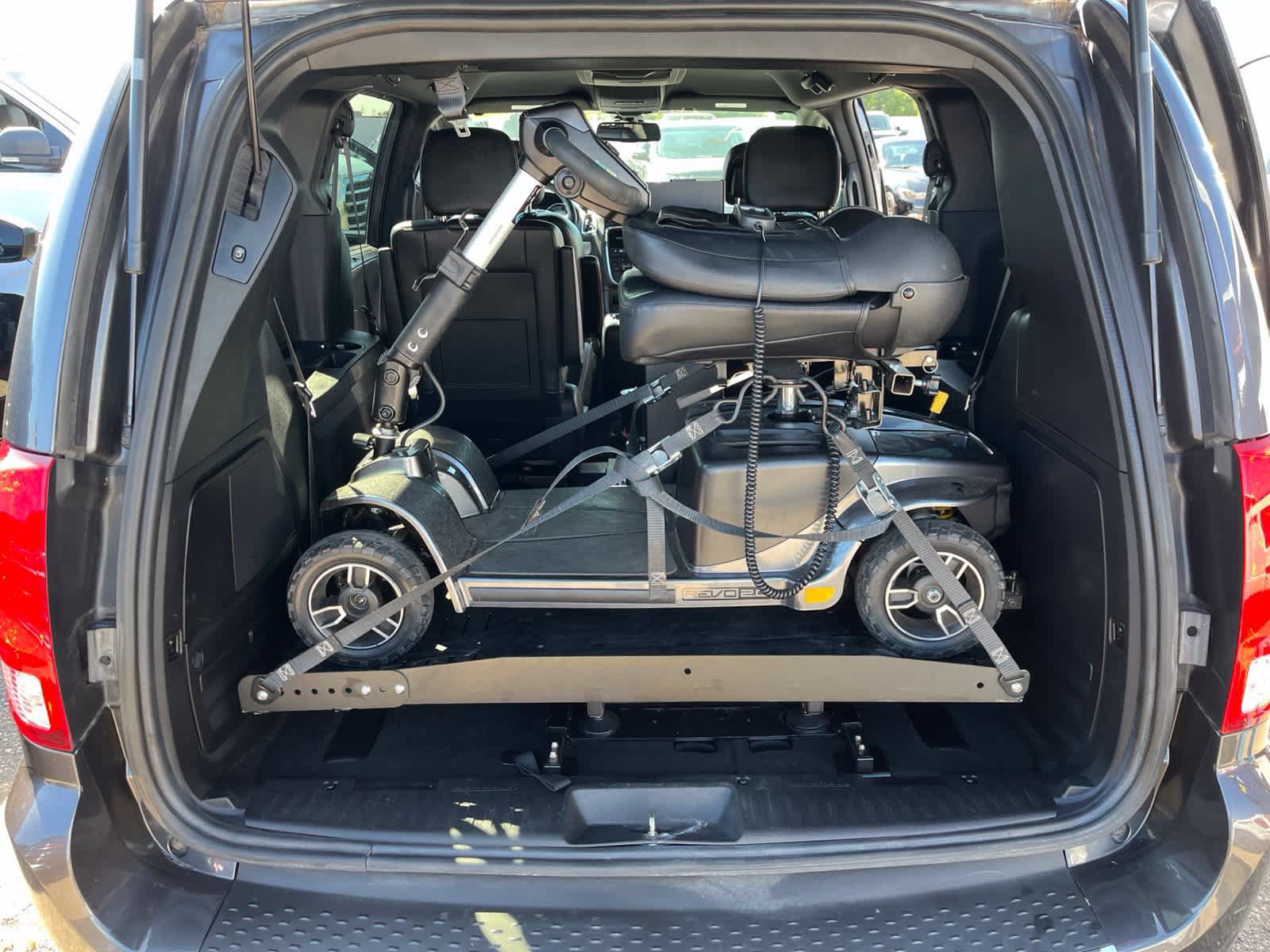 Used 2018 Dodge Grand Caravan GT FWD image 31