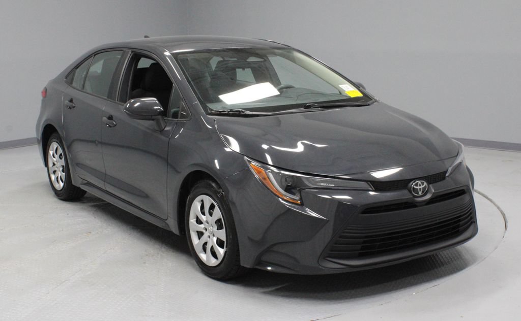 Used 2024 Toyota Corolla LE FWD image 1