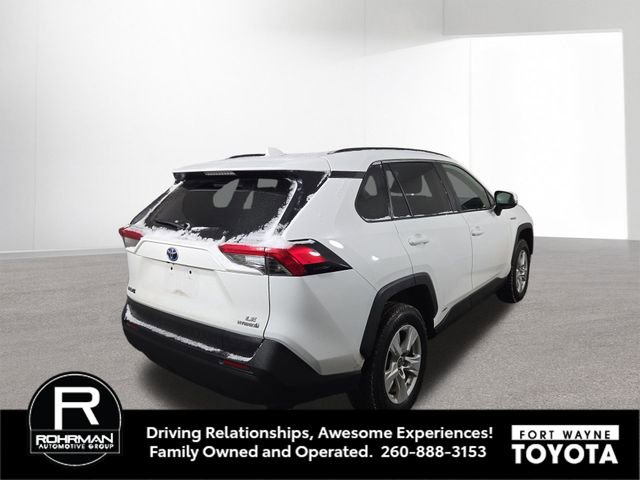 Used 2021 Toyota RAV4 LE AWD/4WD image 6