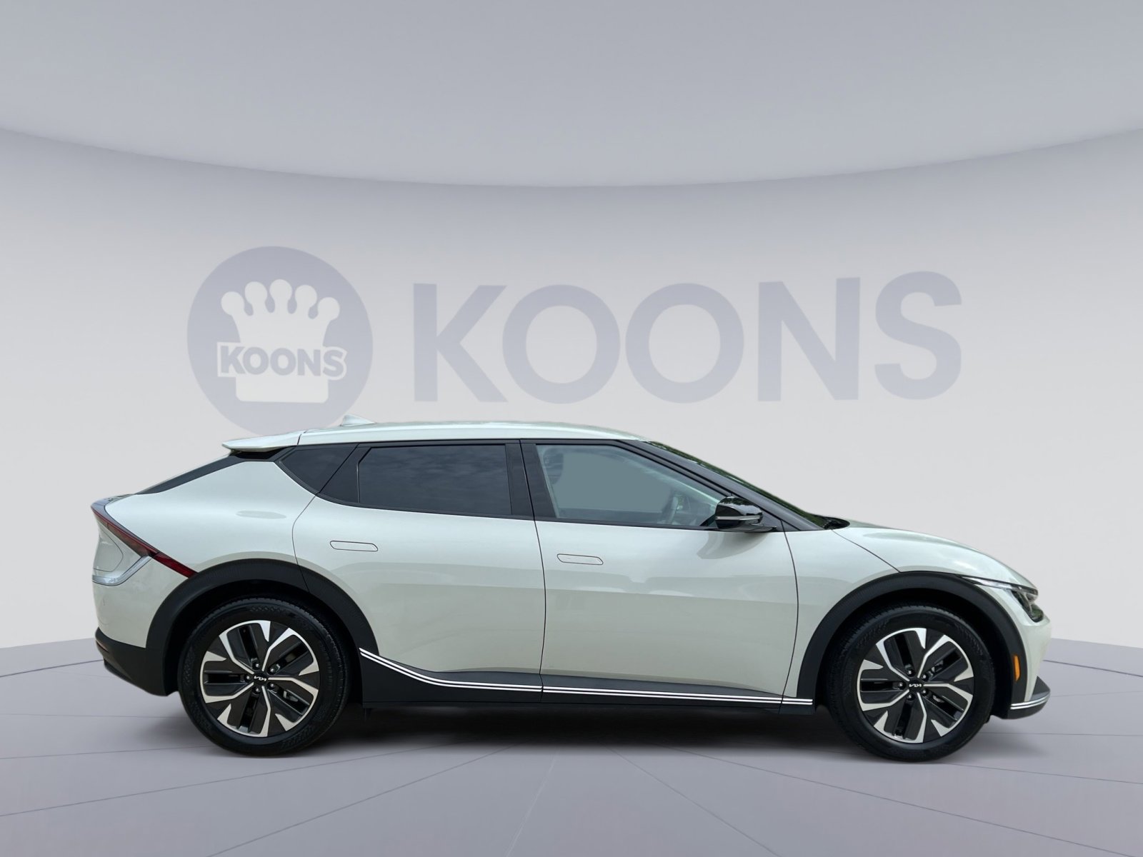 Used 2024 Kia EV6 Light AWD/4WD image 17
