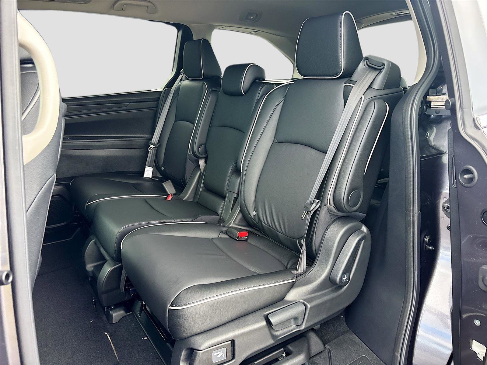 New 2026 Honda Odyssey Touring image 29