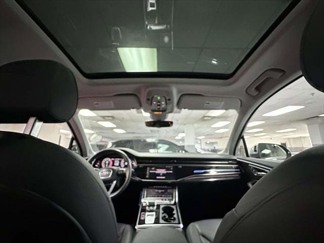 Used 2021 Audi Q7 3.0T Prestige w/ Prestige Package AWD/4WD image 16