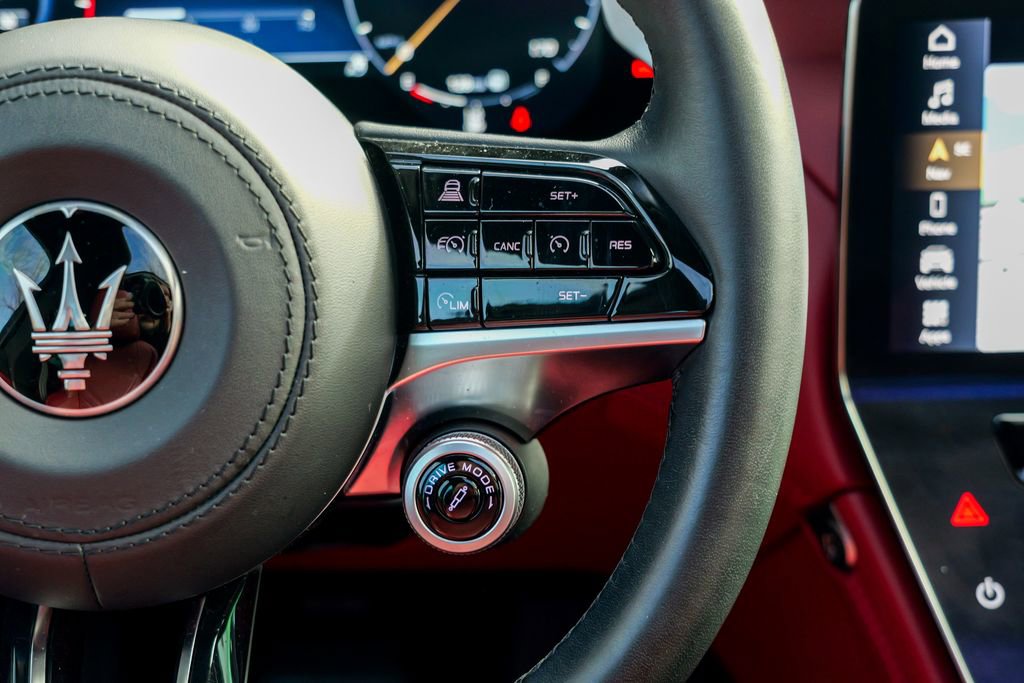 Certified 2023 Maserati Grecale Modena image 45