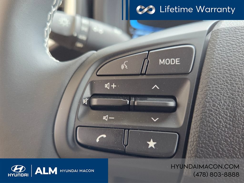 New 2025 Hyundai Venue Limited FWD image 24