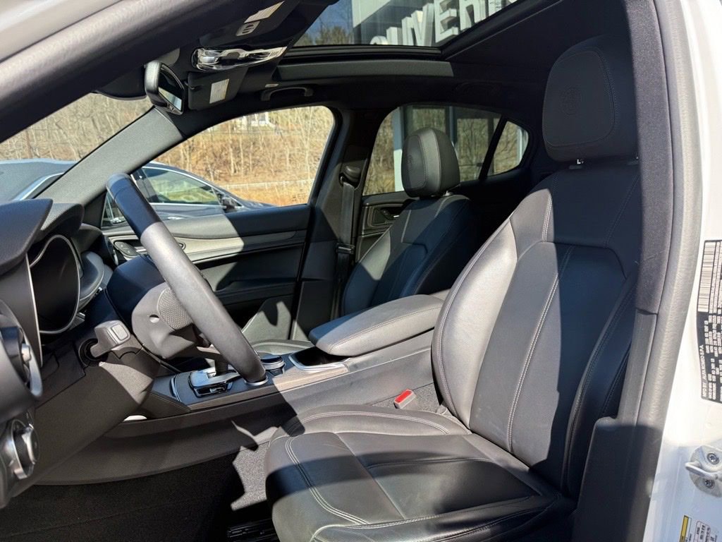 Used 2023 Alfa Romeo Stelvio Ti image 18