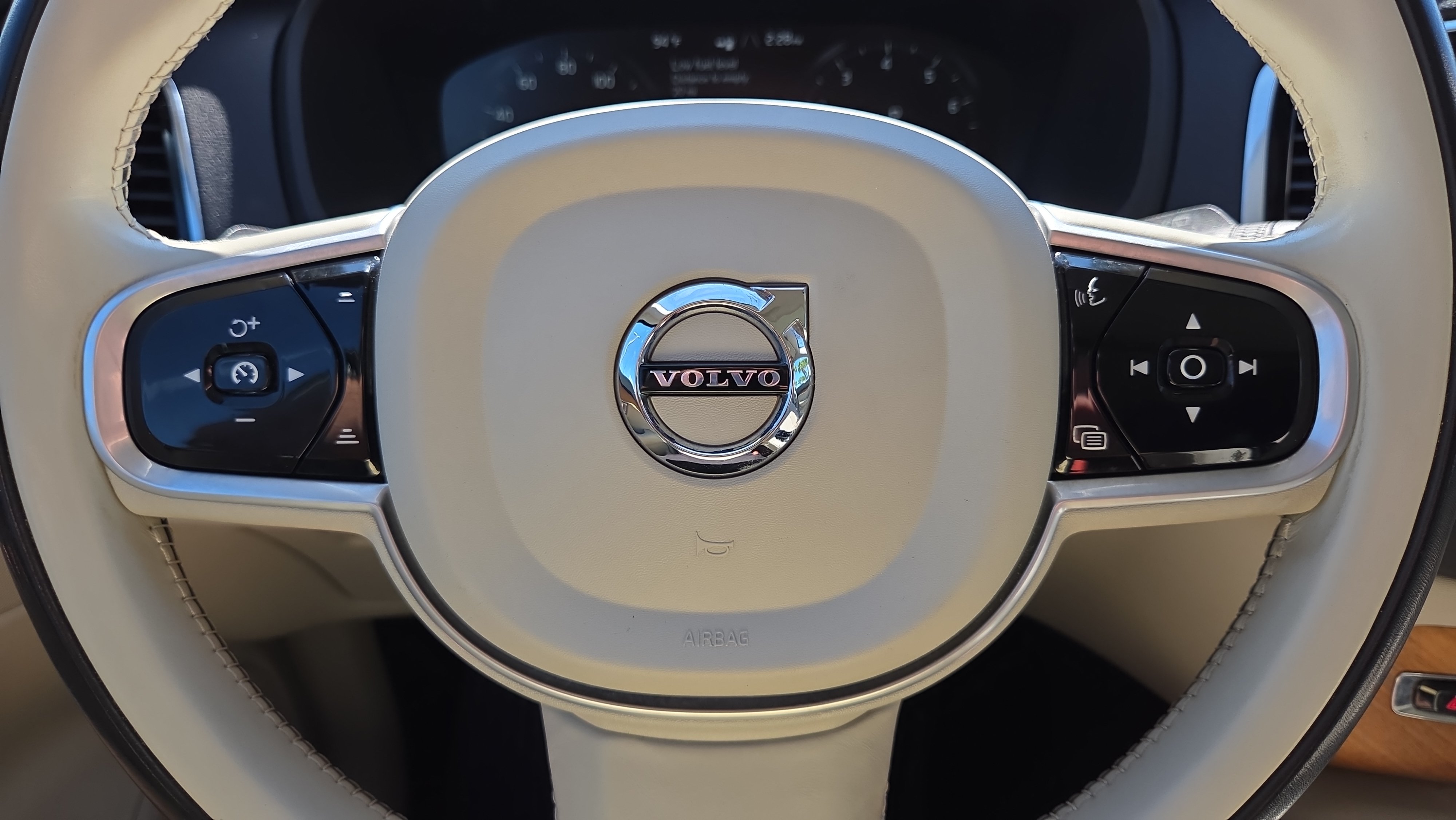 Used 2021 Volvo XC90 T6 Momentum w/ Advanced Package AWD/4WD image 36