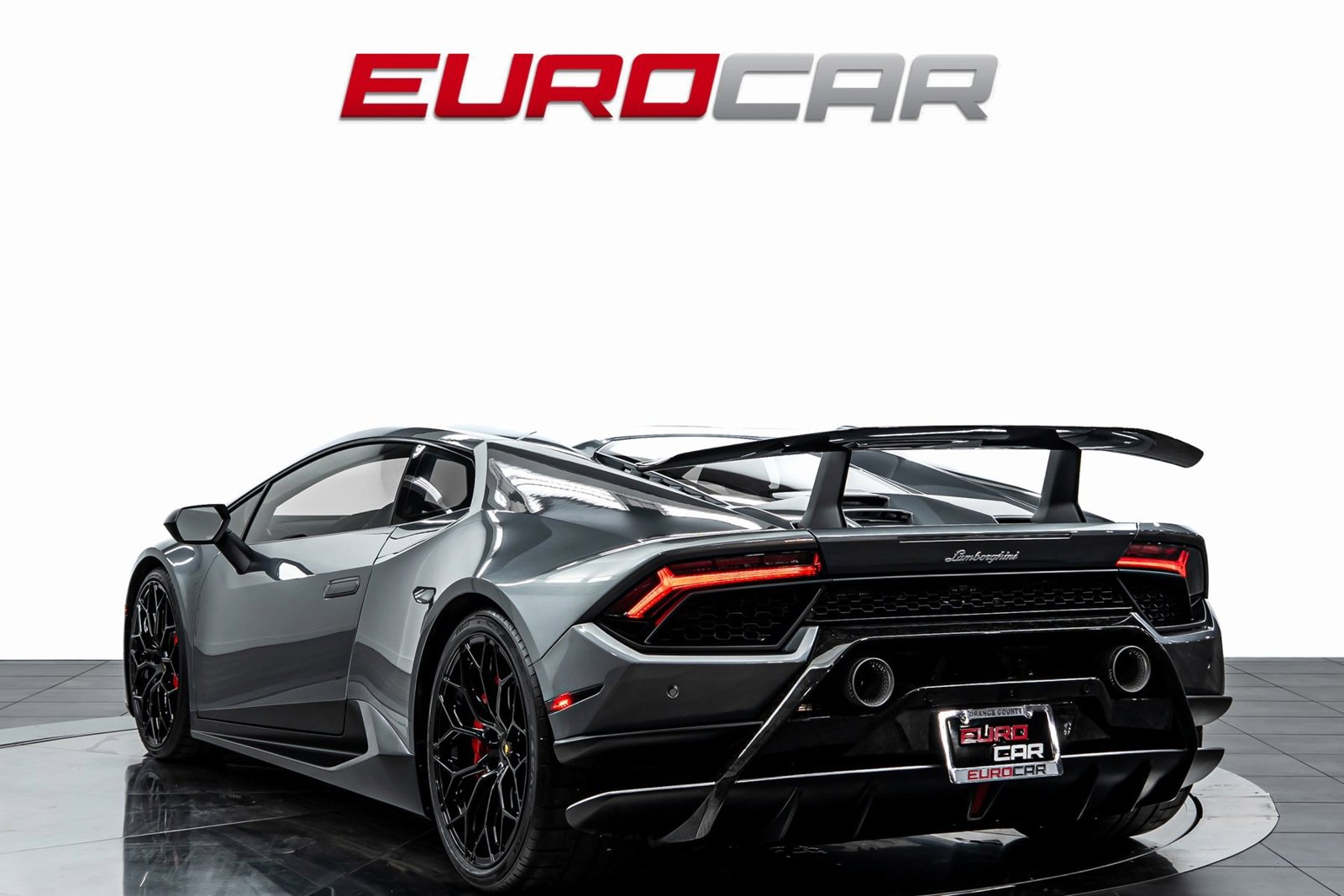 Used 2018 Lamborghini Huracan Performante image 3