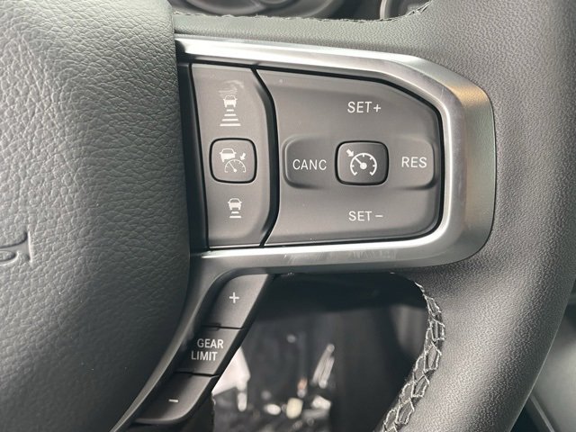 New 2026 RAM 1500 4x4 Crew Cab image 18