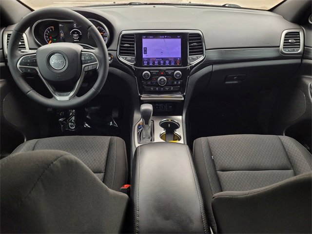 Used 2019 Jeep Grand Cherokee Laredo w/ 18" Wheel & 8.4" Radio Group image 12