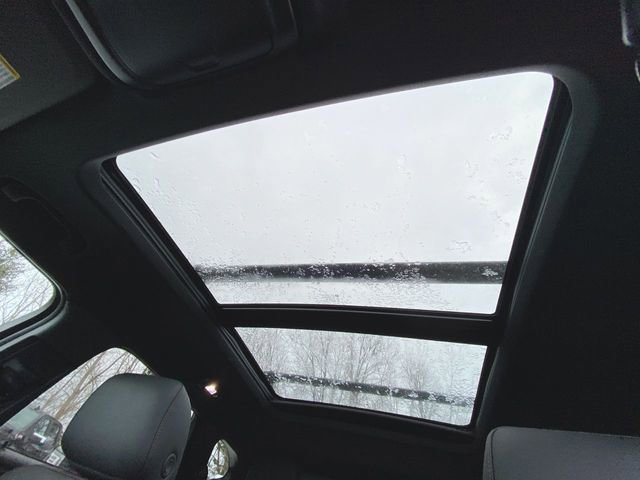 Used 2025 Chevrolet Blazer RS w/ Driver Confidence II Package image 18