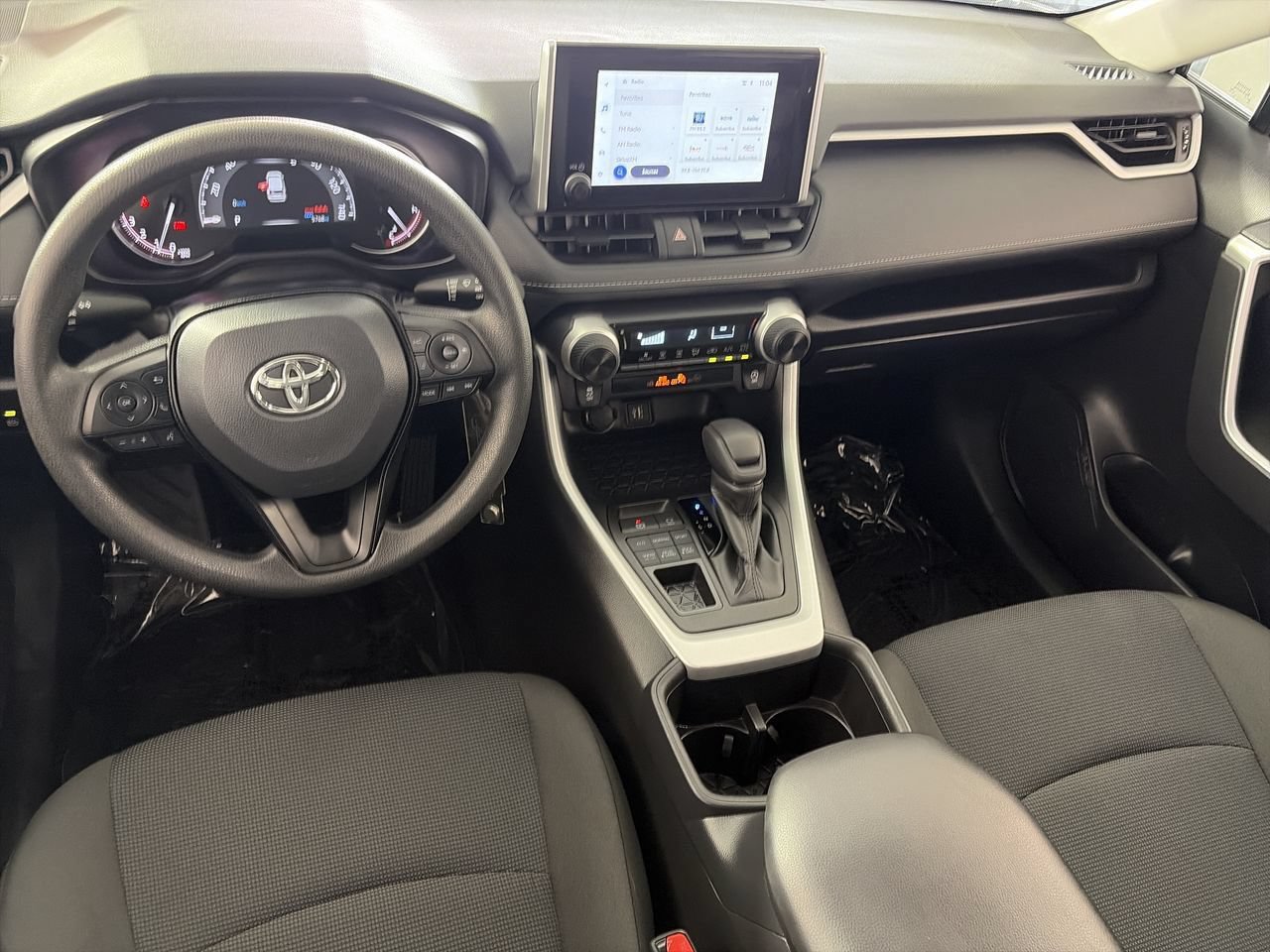 Used 2025 Toyota RAV4 LE AWD/4WD image 19